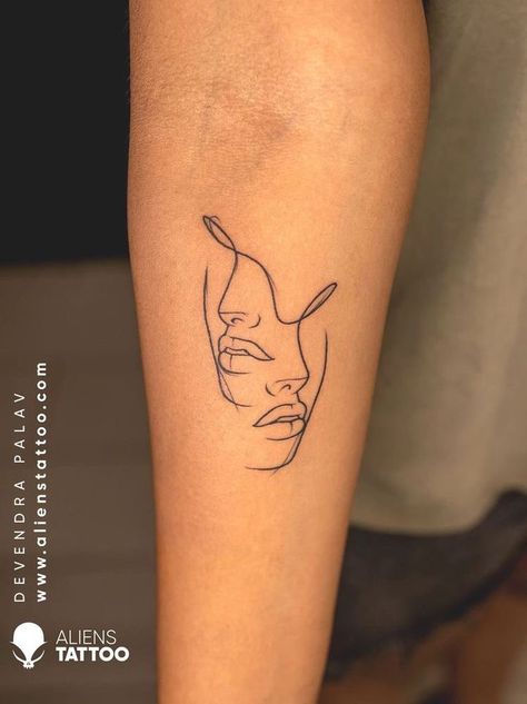 Introvert Tattoo, Gemini Tattoo Ideas, Good Vibes Tattoo, Aliens Tattoo, 15 Tattoo, Gemini Tattoo Designs, Unique Small Tattoo, Gemini Tattoo, Alien Tattoo