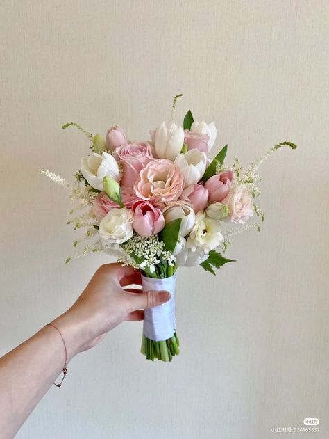 Tulip Bouquet Wedding, Light Pink Bouquet, Best Bouquet, Tulip Bridal Bouquet, Prom Flowers Bouquet, Pink Tulips Bouquet, Homecoming Flowers, Small Bridal Bouquets, Small Wedding Bouquets