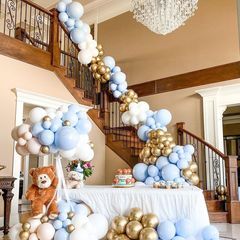 shimmerandconfetti en Instagram: Loving this pastel unicorn party by the super-talented @gustavoggglobos using our pastel unicorn kit | Just fabulous!💖💖 .⠀ .⠀ .⠀… Baby Boy Balloons, Balloon Pillars, Bubblegum Balloons, Its A Boy Balloons, Blue Balloon, Personalized Balloons, Blue Balloons, Blue Soft, Unicorn Party