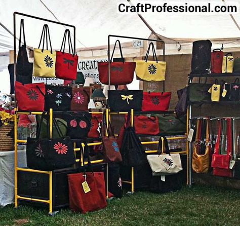 Purse display at an outdoor craft show - GREAT use of a PVC frame. Are those PVC shelves? Craft Fair Bag Display Ideas, Accessories Display Ideas, Purse Display Ideas, Display Ideas For Craft Shows, Handbag Display Ideas, Ideas For Craft Shows, Display Handbags, Craft Show Table, Purse Display