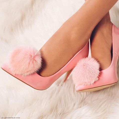 Trendy High Heels, Heels Red, Womens Wedding Shoes, Pointed Toe Heels, Black High Heels, Pretty Shoes, High Heel Pumps, Womens High Heels, High Heel Sandals