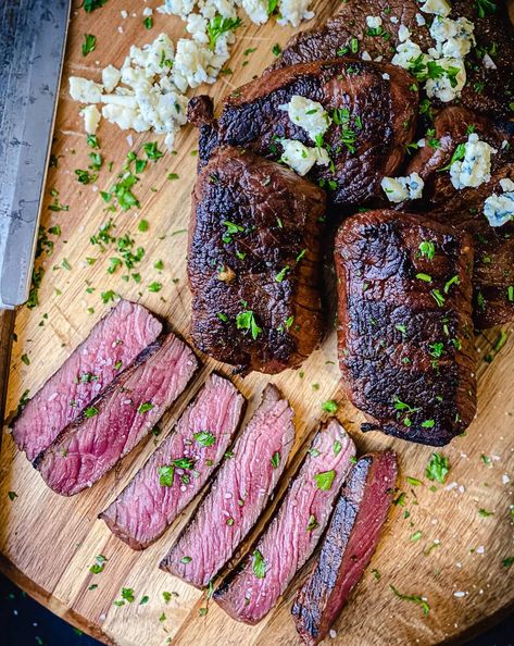 Venison Loin Recipes Grill, Grilled Venison Steak, Deer Steaks Recipes, Deer Steaks, Deer Steak Recipes, Grilled Venison, Venison Steak Recipes, Cooking Venison Steaks, Deer Steak