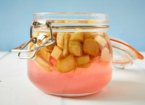 Rhubarb gin Gooseberry Gin, Gin Recipe, Blueberry Gin, Strawberry Gin, Raspberry Gin, Rhubarb Gin, Flavoured Gin, Infused Gin, Liquor Recipes