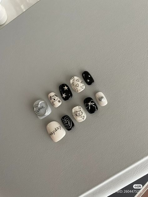 Vamp Nails, Douyin Nails, White Pedicure, Hello Nails, Gray Nails, Pretty Gel Nails, Swag Nails, Manicure And Pedicure, Black Grey