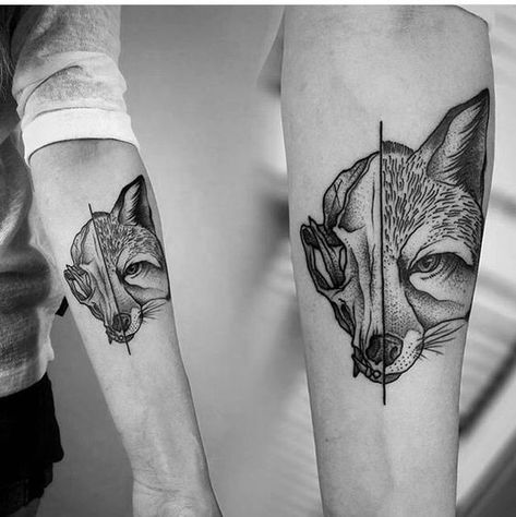 Gorgeous fox/skull tattoo, would look cool with any animal! People With Tattoos, Animal Tattoos For Women, Fox Skull, Horse Skull, Half Skull, Skeleton Tattoos, Fox Tattoo, Skull Tattoo Design, 1 Tattoo