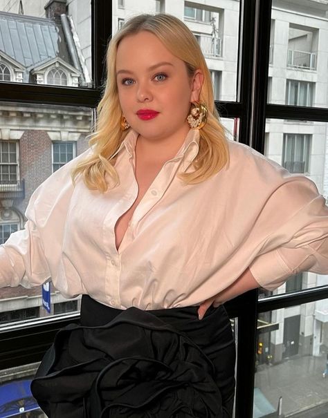 Nicola Coughlan, Celebrity Style Inspiration, Curvy Girl Outfits, Style Icon, Capsule Wardrobe, Dress To Impress, Plus Size Fashion, Celebrity Style, Fashion Inspo