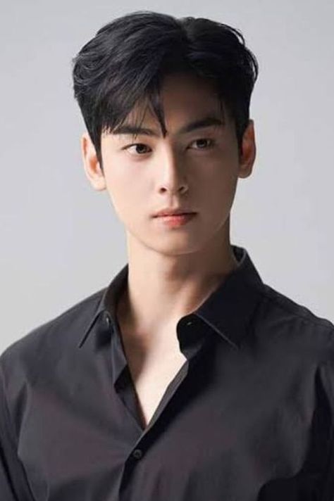 Asian men have hair that looks great in nearly any style, that's why we've made this list of the best hairstyles for Asian guys to try out. asian short hair men asian short hair men korean hairstyles asian short hair men inspirations asian short hair men haircuts asian short hair men buzz asian short hair men round faces asian short hair men straight asian short hair men mullet asian short hair men curly asian short hair men hairstyle asian short hair men style asian short hair men fade Asian Short Hair Men, Korean Haircut Men, Asian Men Short Hairstyle, Short Hair Men, Asian Boy Haircuts, Korean Boy Hairstyle, Round Face Men, Asian Men's Hairstyles, Asian Man Haircut