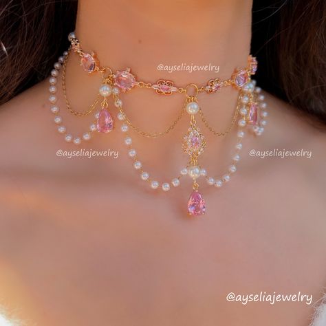 Fairy Necklaces, Cottage Core Jewelry, Fairycore Jewelry, Koleksi Makeup, Fairycore Fashion, Fairy Cosplay, Shiny Jewelry, Fairycore Aesthetic, Goddess Jewelry