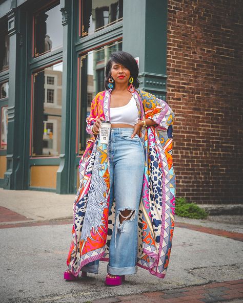 Kimono style, Sweenee style, how to wear kimono, outfit idea, distressed denim Denim Cardigan Outfit, How To Wear Kimono, Sweenee Style, Denim Cardigan, Kimono Outfit, Jeans Outfits, Cardigan Outfits, Mommy Life, Kimono Style