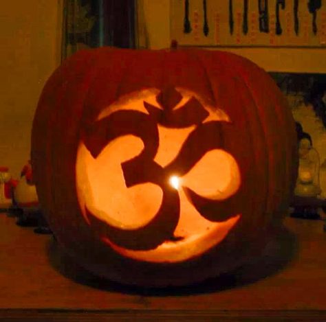 Om carved into a pumpkin. I saw this online. Blessed Samhain, Yoga Themes, Corpse Pose, Pumpkin Carving Ideas, Spiritual Living, Halloween Lanterns, Pumpkin Carvings Stencils, Pumpkin Carving Templates, Carving Ideas