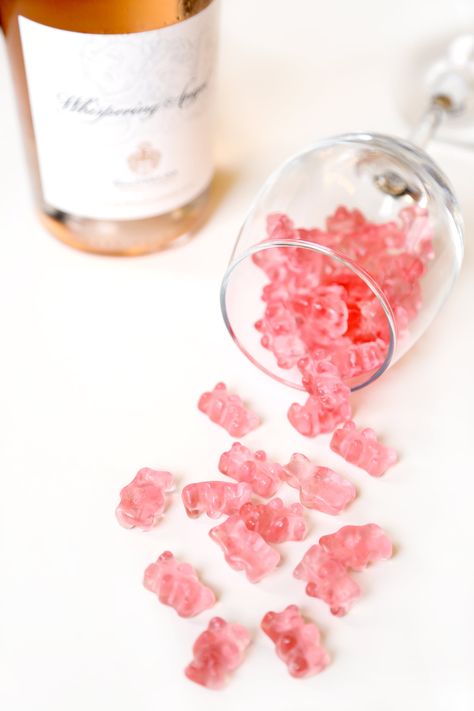 Champagne Gummy Bears, Candy Photography, Wallpers Pink, Gummy Bear, Gummy Bears, Cute Food, Pink Aesthetic, Sweet Recipes, Jelly