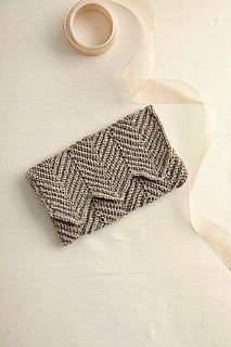 9 Free Crochet Patterns Bridal Clutch & Wedding Bags