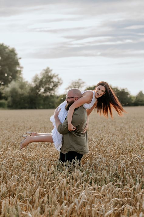 Corn Field Engagement Pictures, Field Engagement Photoshoot, Countryside Couple, Wheat Field Photos, Board Engagement, Farm Engagement Photos, Creative Engagement Photo, Hamilton Photography, Field Photoshoot