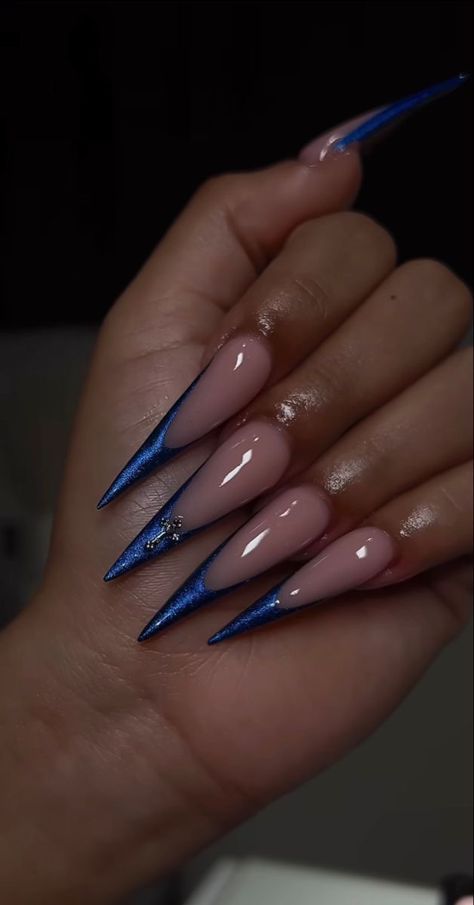 Blue Stiletto Nails, Stilleto Nails Designs, Long Stiletto Nails, Black Acrylic Nails, Beauty Boost, Power Of Makeup, Stiletto Nails Designs, Unique Acrylic Nails, Acrylic Nails Coffin Short