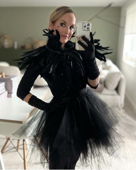 Womens Raven Costume, Black Bird Costume Women, Crow Costume Makeup, Bird Halloween Costume Women, Witch Dance Costumes, Crow Costume Diy, Diy Crow Costume, Crow Costume Womens, Raven Costume Diy