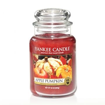 Yankee Candle - Apple Pumpkin Yankee Candle Autumn, Pumpkin Scented Candles, Candle Autumn, Yankee Candle Scents, Apple Pumpkin, Candle Obsession, Pumpkin Spice Candle, Fall Candle Scents, Pumpkin Scent