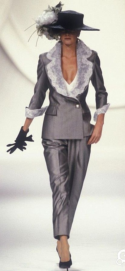 1990 Christian Dior, Spring-Summer. Couture 1991 Fashion, Summer Couture, Fashion 1950, Christian Dior Designer, Dior Style, Dior Collection, Dior Forever, Paris Couture, Dior Vintage