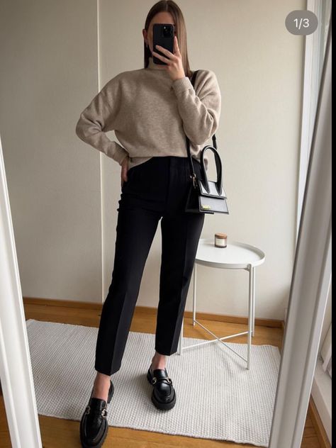 Black Loafers Outfit, Loafer Outfits, Workwear Women, Professional Workwear, Interview Outfits, Trousers Outfit, Casual Work Outfits Women, Loafers Outfit, Office Casual Outfit