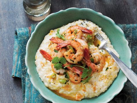 Buttery grits and fresh Carolina shrimp make this iconic Southern dish a delectable classic. Shrimp And Sweet Potato, Creole Shrimp, Shrimp N Grits Recipe, Shrimp Creole, Grits Recipe, Shrimp And Grits, Southern Dishes, Shrimp N Grits, Fall Dinner Recipes