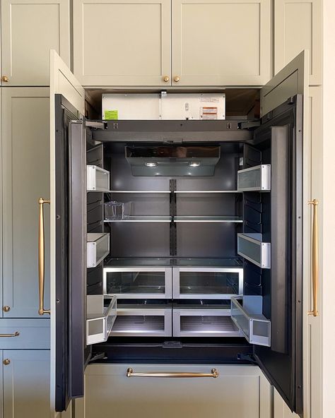 Kitchen Series: Appliances We Chose+ Readers' Choice - In Honor Of Design Kitchen Appliances Layout, Expensive Kitchen, Paneled Refrigerator, Counter Depth Fridge, Custom Refrigerator, Major Kitchen Appliances, Top Appliances, Ge Profile Appliances, Jenn Air Appliances