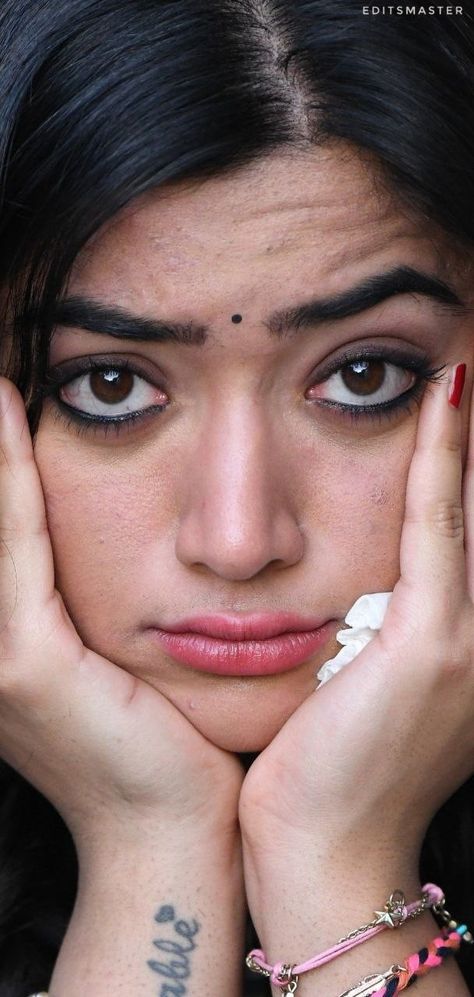 Rashmika Mandana Expression, Rashmika Expression Pics, Rashmika Mandana Face Closeup, Rashmika Mandana Close Up, Rashmika Mandanna Hot Pics Edit, Vintage Photography Women, Big Nose Beauty, Celebrity Makeup Looks, Rashmika Mandanna