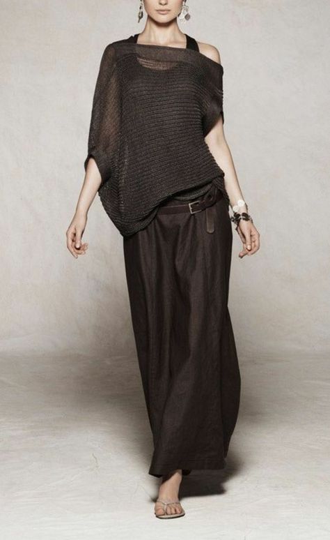 Sarah Pacini, Monochrome Fashion, Mode Inspiration, Look Fashion, Casual Chic, Givenchy, Batik, Shoulder Top, What To Wear