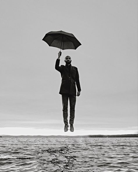 #fly #man #gentleman #umbrella #water #bnw #monochrome Man With Umbrella, Leaf Umbrella, Bulb Ideas, Distortion Photography, Men Posing, Umbrella Tattoo, Man On Fire, Umbrella Man, Rainy Sunday