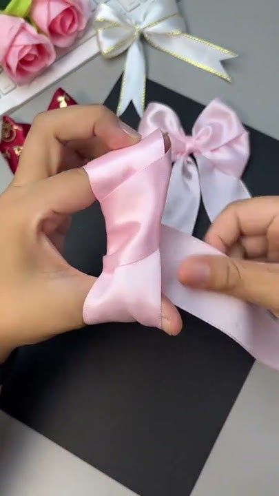 Double layer bow tutorial, have you learned how to tie a bow? Handmade DIY, kindergarten handmad Making Ribbon Bows Tutorials, Bow Tie Ribbon Diy, Handmade Ribbon Bows, Double Loop Bow Tutorial, How To Make A Ribbon Bow For Hair, Satin Bows Diy, Layered Bows For Wreaths, How To Make Double Bow, Diy Hair Bows With Ribbon Tutorials