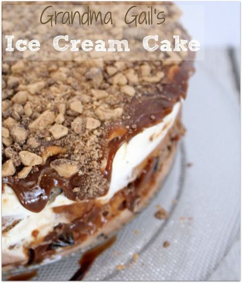 Grandma Gail's Ice Cream Cake - hot fudge, pound cake, ice cream, heath bar - (and it is crazy easy to make!!!!) Easy Ice Cream Sandwiches, Cream Sandwich Cake, Heath Bar, Ice Cream Sandwich Cake, Princess Pinky Girl, Ice Cream Cake Recipe, Cake Ice Cream, Ice Cream Cakes, Sandwich Cake