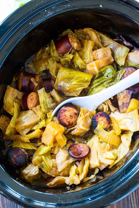 Crockpot Cabbage And Smoked Turkey, Cabbage And Kielbasa Crockpot, Crockpot Keilbasa Recipes, Kielbasa Crockpot, Spicy Recipes Easy, Cabbage And Kielbasa, Cooking Cabbage, Crockpot Cabbage, Cabbage And Smoked Sausage