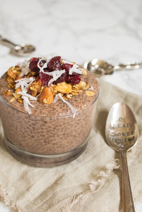 Overnight Chocolate Chia Pudding Overnight Chocolate Chia Seed Pudding, Oats Pudding, Pudding Made With Almond Milk, Chocolate Chia Pudding Aesthetic, Chocolate Almond Butter Chia Pudding, Chocolate Blended Chia Pudding, Chocolate Shell Chia Pudding, Recipes Pudding, Chocolate Chia Pudding Recipes