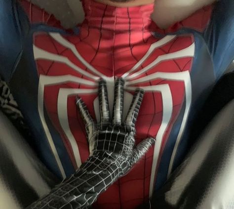 Spiderman Couple Cosplay, Spider Man X Black Cat, Black Cat X Spiderman, Spiderman X Black Cat, Black Cat Boyfriend, Black Cat And Spiderman, Spiderman And Black Cat, Spider Man And Black Cat, Black Spiderman Costume