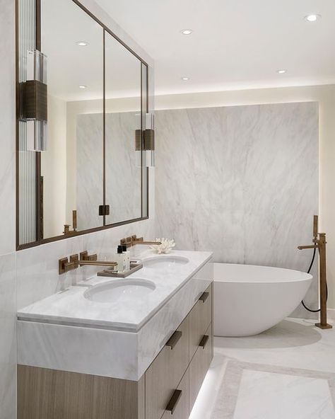 Marble Vanity Unit, Castle Bathroom, Master Toilet, تصميم دورة مياه, Bathrooms Vanity, Master Vanity, Palace Design, Veined Marble, Timeless Interior Design