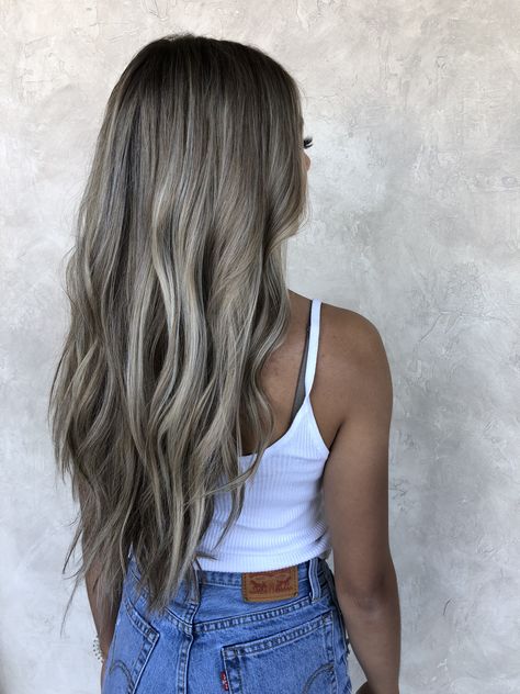 Brown And Icy Blonde Hair, Silver Toned Blonde Hair Highlights, Ash Brown And Blonde Balayage, 24inch Hair Extensions, Summer Hair Ideas 2023, Ash Blonde Hair Balayage Brunettes, Dark Hair Ash Blonde Highlights, Baby Lights Cenizo, Blonde On Top Brown On Bottom