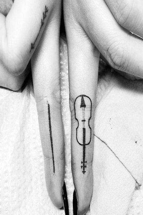 Cello Tattoo, Violin Tattoo, Tiny Finger Tattoos, Cute Finger Tattoos, Finger Tattoo For Women, Finger Tattoo Designs, Inspiration Tattoos, Finger Tattoo, Music Tattoos