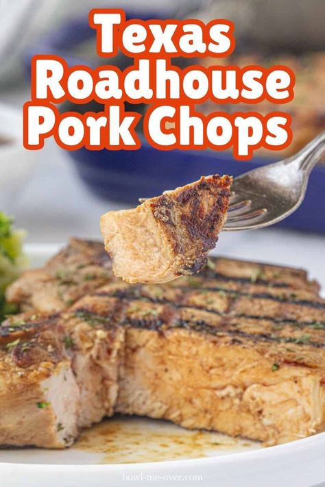 Just like your favorite restaurant, this recipe for Texas Roadhouse Pork Chops makes the most tender, juicy chops every time! Texas Roadhouse Pork Chops Recipe, Copycat Texas Roadhouse, Oven Pork Chops, Pork Chop Marinade, Pork Chop Seasoning, Smoked Pork Chops, Pork Marinade, Tender Pork Chops, Easy Grilling Recipes