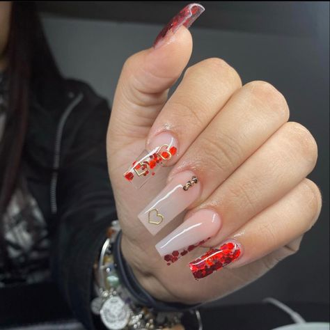 Birthday Nails February, Red Valentines Day Nails Acrylic, Christmas Nail Designs Simple, Red Christmas Nail Designs, Cute Valentines Nails, Nail Designs Winter, Red Christmas Nail, Winter Christmas Nails, Winter Nail Trends