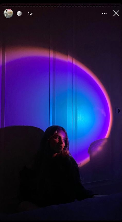 Aura Light Photoshoot, Sunset Photoshoot Ideas, Self Portrait Photography, Pics Ideas, Aura Colors, Insta Pictures, Portrait Photography Poses, Photography Projects, Birthday Photoshoot