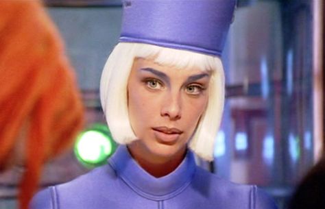 Sophia Goth as the Check-in Attendant in The Fifth Element The Fifth Element Movie, Fifth Element Costume, The Fifth Element, Luc Besson, Chris Tucker, Blue Costumes, Fiction Movies, Movie Shots, Fifth Element