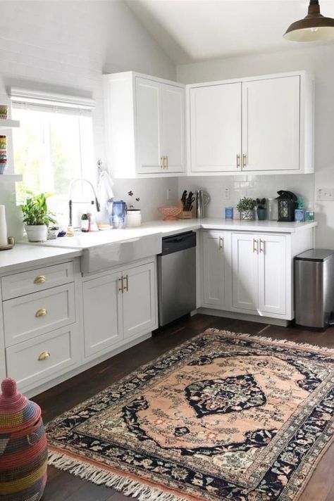 Banquette seating in kitchen