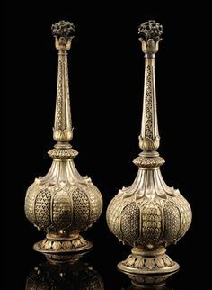 Rosewater Sprinkler. Gold Artifacts, Silver Articles, Indian Antiques, Mughal Architecture, Pooja Items, Silver Pooja Items, Water Sprinkler, Mughal Art, Vintage India