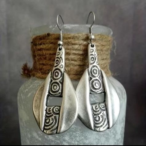 Silver Tone Boho Retro Style Silver Plated Zinc Alloy Nwt Boho Chic Earrings, Boho Retro, Spiral Pattern, Alloy Earrings, Chic Earrings, Punk Jewelry, Spiral Earrings, Styl Boho, Silver Plated Jewelry