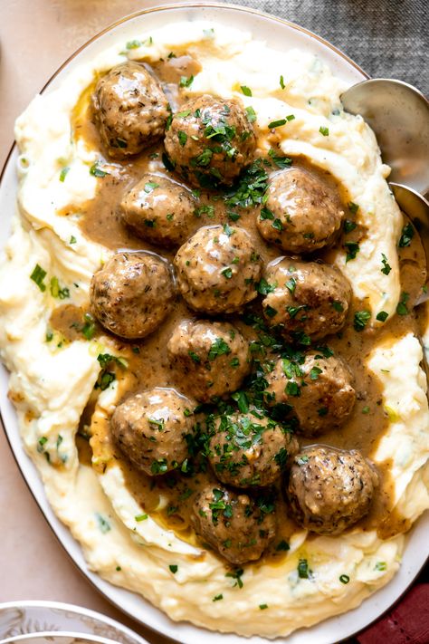 Turkey Cheese Meatballs, Turkey Meatballs And Mashed Potatoes, Turkey Meatballs In Gravy, Ground Turkey Spinach Meatballs, Turkey Meatball Dishes, Turkey Meatball Sauce Recipes, Turkey Meatball Pasta Recipe, Turkey Meals Ideas Dinners, Ground Turkey Balls Recipes