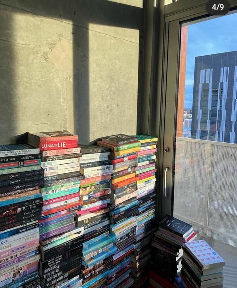 Steph Bohrer, Reading Aesthetic, Book Wall, Books Aesthetic, Girl Reading, Love Books, Book Worm, I Love Books, Inspirational Books