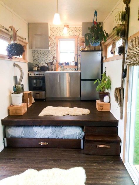 Containers House, Design Casa Piccola, Tiny House Hacks, Off Grid Tiny House, Tiny Kitchen Design, Tiny House Swoon, Tiny House Inspiration, Tiny House Movement, Tiny Spaces