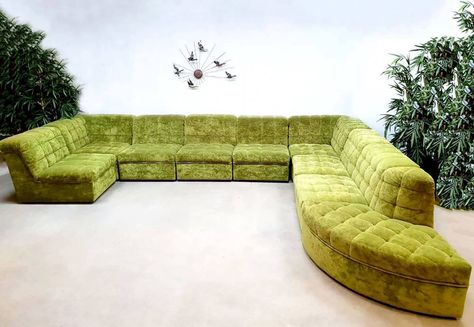 For sale: Vintage XXL modular sofa in 'lime green' velvet, 1960s Room Tour Bedroom, Art Deco Basement, Cute Cozy Home, Bedroom Ideas Ikea, Nightclub Ideas, Boho Style Interior Design, Purple Decorations, Cocktail Room, Electric Style