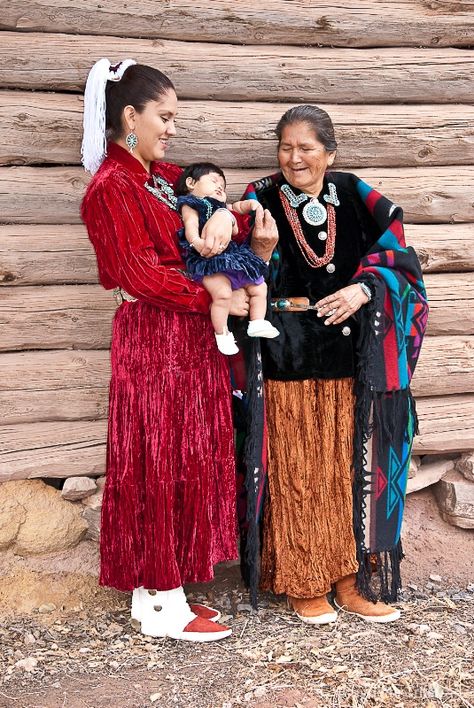 Three Gernerations photo by Lynette Tritel Navajo Traditional Outfits, Navajo Regalia, Navajo Aesthetic, Lipan Apache, Oregon Outfits, Fog Painting, Apache Native American, Native Woman, Native Regalia