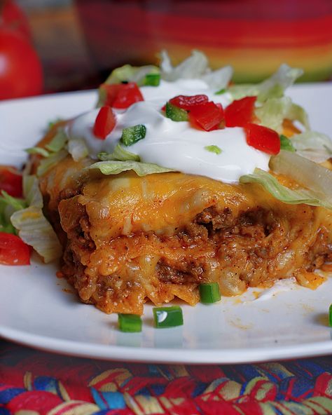 Red Enchilada Casserole Ground Beef, Layered Enchiladas, Layered Enchilada Casserole, Meal Casseroles, Corn Tostadas, Southern Discourse, Beef Enchilada Casserole, Easy Beef Enchiladas, Beef Enchilada Recipe