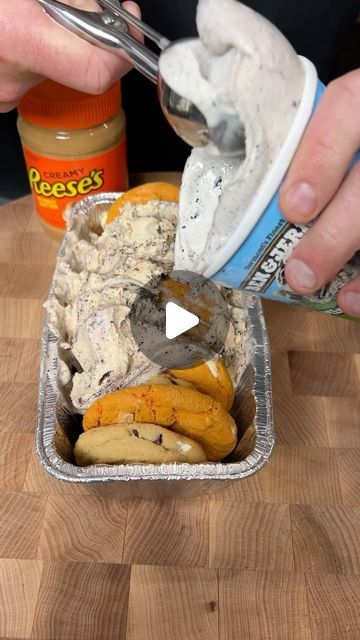 Food Dudes on Instagram: "DIY ice cream cake #dessert #homemade #food" Ice Cream Cake Videos, Food Dudes, Diy Ice Cream Cake, Ice Cream Videos, Homemade Ice Cream Cake, Dessert Homemade, Ice Crea, Diy Ice Cream, Cake Videos