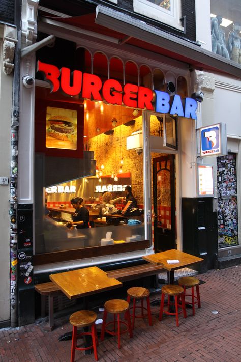 Burger Restaurant Design, Crazy Burger, Burger Kitchen, Burger Van, Local Burger, Burger Stand, Hamburger Restaurant, Emprendimiento Ideas, American Burgers